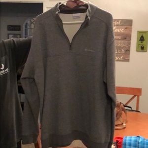 Columbia pullover. Size XL.
